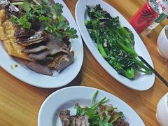 -乌文新澄海卤鹅店