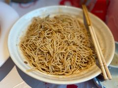 -肥肥虾庄·金牌油焖大虾(汉街SKP店)