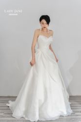 -Lady  Jane高端婚纱礼服馆