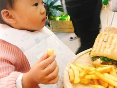-Ours树朵家亲子餐厅(远策中心店)