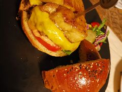 -HIGH FIVE哈福手工汉堡(桂林路店)