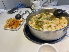 -德林酸菜鱼火锅(南丹店)