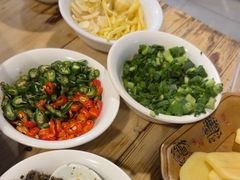 -颜氏双江清水鱼一养身火锅(磁器口店)