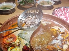 -洱火云南酸菜牛肉火锅(石景山当代商城店)