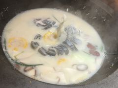 -咕嘟草帽鱼·牛奶一样的鲜鱼汤(天鹅湖万达广场店)