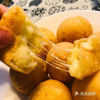 看韩国吃播种草了芝士球