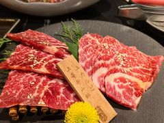 -山川小町·极番烧肉(新地假日广场店)