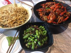-巴厘龙虾·榜首油焖大虾(音乐学院·沿江酒馆店)
