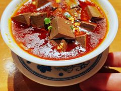 土冒血旺-炉小二铜锅牛蛙•川湘菜(三里屯店)