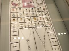 -Pandora潘多拉珠宝(宝山万达广场店)
