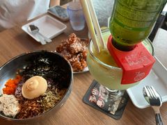 -K Fry Urban Korean Holiday Villa