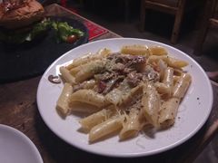 -HIGH FIVE哈福手工汉堡(桂林路店)