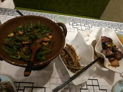-丹江口渔村·湘味厨房(桃园店)