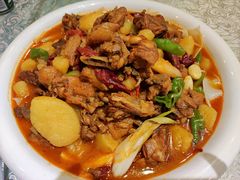 新疆大盘鸡-巴扎美食·新疆菜·西域歌舞表演餐厅(新疆大厦店)