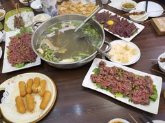 -乡土黄·鲜牛肉火锅·小龙虾(兴业街店)