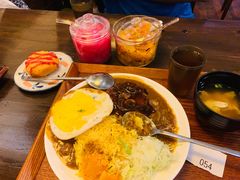 香醇肥牛卷秘制汉堡排黄米咖喱饭-金龙咖喱