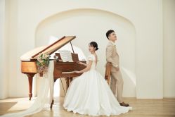 -雪中彩影婚纱摄影·微光艺术中心