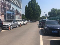 -北京京宝行宝马4S店(闵庄路店)