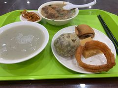 -护国寺小吃店(红莲南路店)