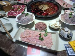 -渝嘴小老弟老火锅(华新村店)