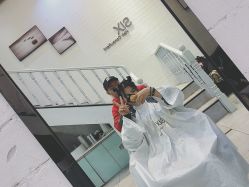 -SIX Hair Consultant