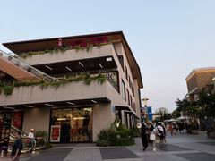 -NIKE 换季优惠店(上海青浦奥特莱斯)