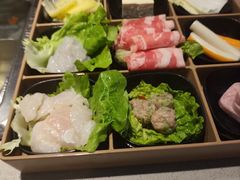 -海底捞火锅(新松江路生日主题店)