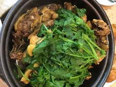 -芳村榕树头叹佬鸡煲(体育西店)