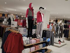 -优衣库(南京建邺万达广场店)