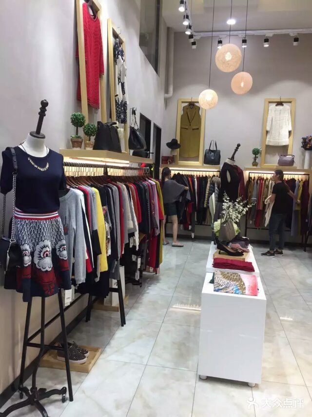 禾沐服饰-店内环境-环境-店内环境图片-青岛购物-大众点评网