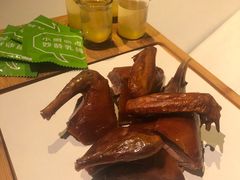 烤乳鸽-汤城小厨•粤菜•靓汤(苏州街店)