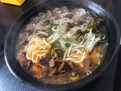 -花溪巷牛肉粉(泉城路店)