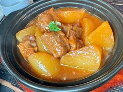 萝卜牛腩煲-三清潭烧鹅(兴业太古汇店)