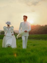 -至臻微拉婚纱摄影