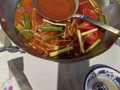 -王奋斗贵州酸汤牛肉火锅