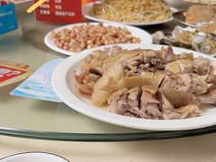 -三亚火车头万人海鲜广场