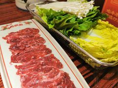 -沙胆彪炭炉牛杂煲(上海日月光广场店)