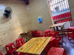 大堂-胡仁根胡记炸炸炸