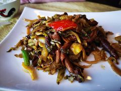 酸菜炒鹅肠-和膳居饮食有限公司