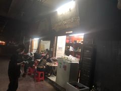 门面-威邵鸡煲(西华路总店)