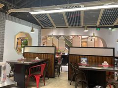 大堂-还是那家•秘制活鱼现烤•香辣美蛙(独墅湖邻里中心店)