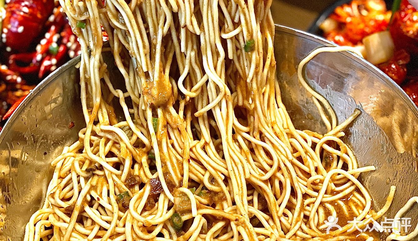 百年别墅吃小龙虾虾，超简单拍出高级感