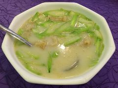 鱼肚鱼汤浸时瓜-潮喜竹溪荔湖酒家(荔枝湾店)