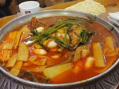 -喇喇排骨火锅·传统韩式脊骨汤(望京西园总店)