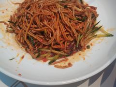 -阿瓦山寨·湘菜现炒·剁椒鱼头王(咸阳总店)