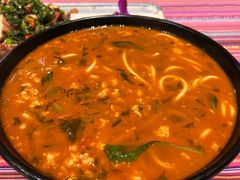 -香巴拉云南餐厅(华莱坞店)