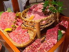 -山川小町·极番烧肉(新地假日广场店)