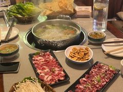 -四点金粥底火锅(沂州里店)