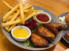 香炸鸡翅配薯条-Money Shops(愚园路店)