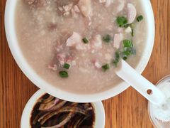 -洲心明记烧肉大粥(总店)